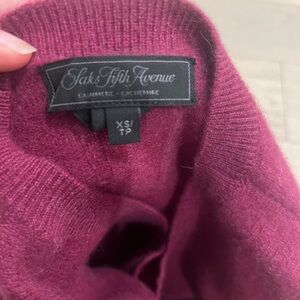 Saks Fifth Avenue Cashmere Burgundy Sweater Size XS.